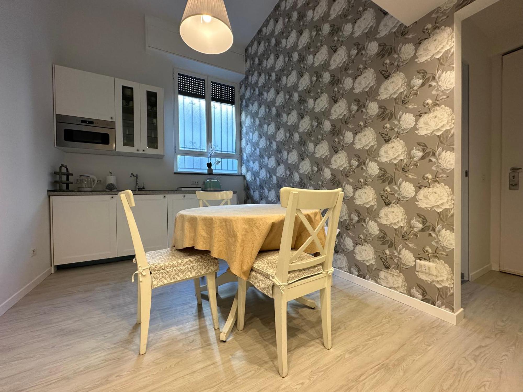 Flowers, A Cozy Suite In 米兰 外观 照片