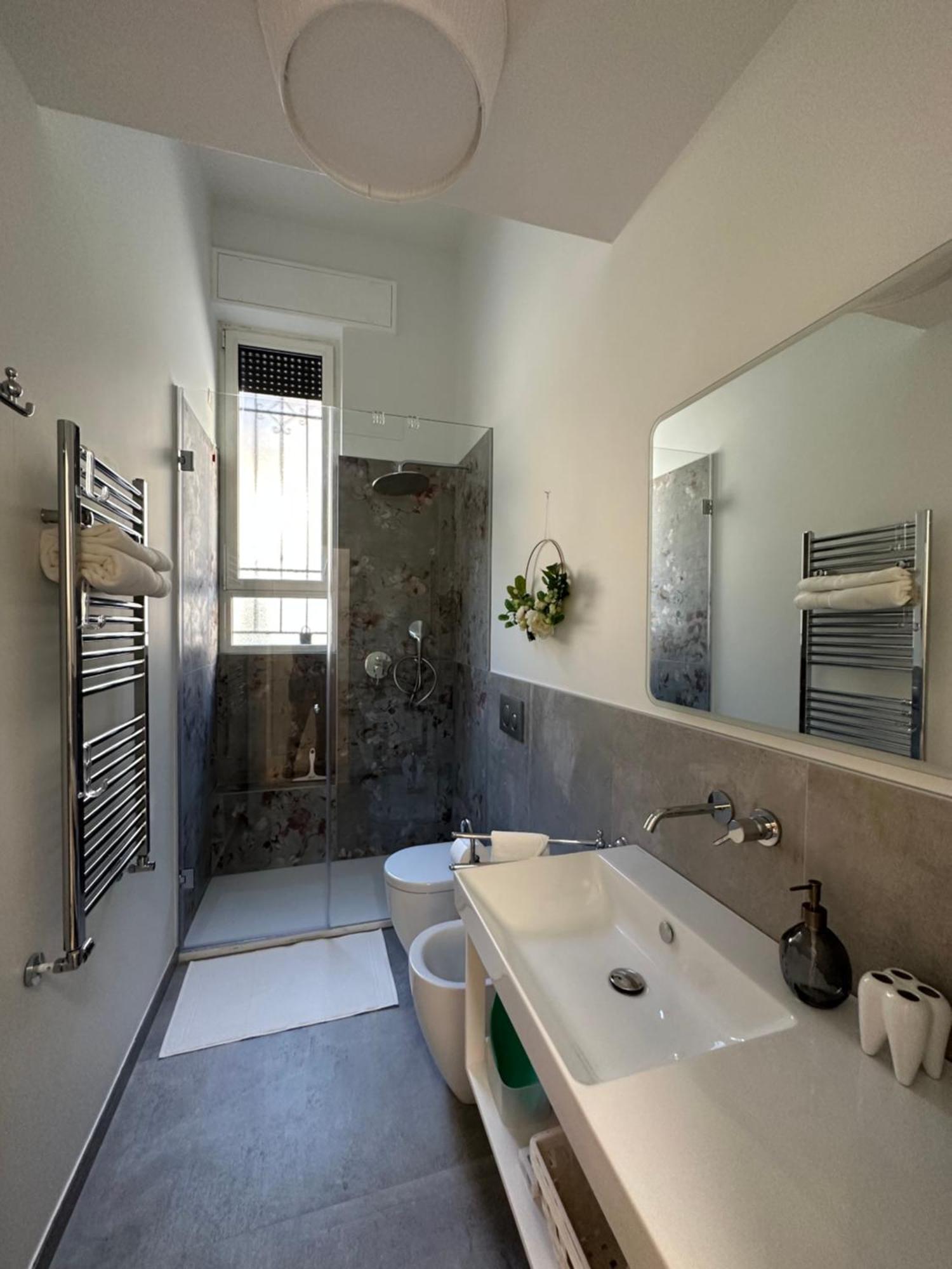 Flowers, A Cozy Suite In 米兰 外观 照片