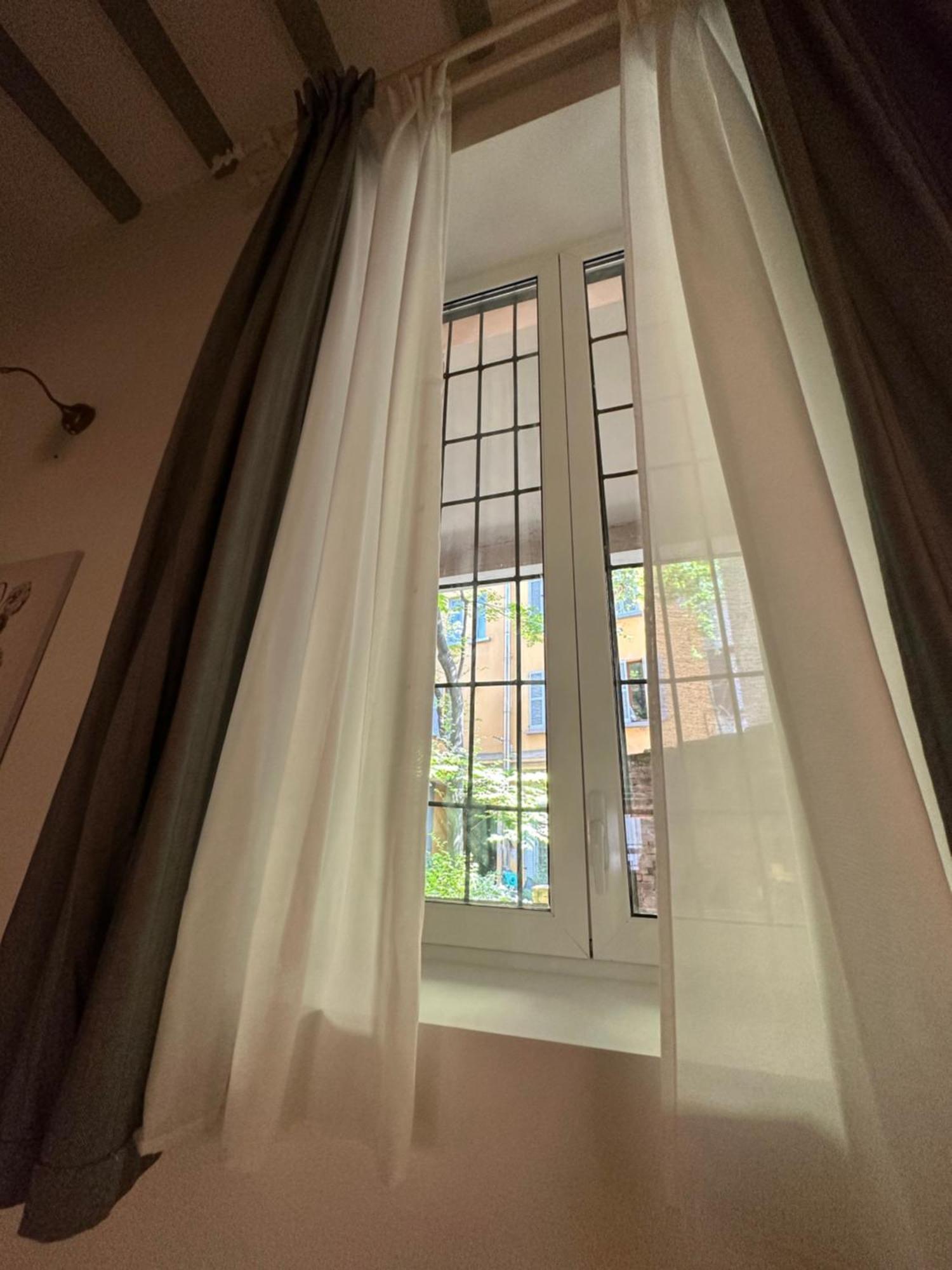 Flowers, A Cozy Suite In 米兰 外观 照片